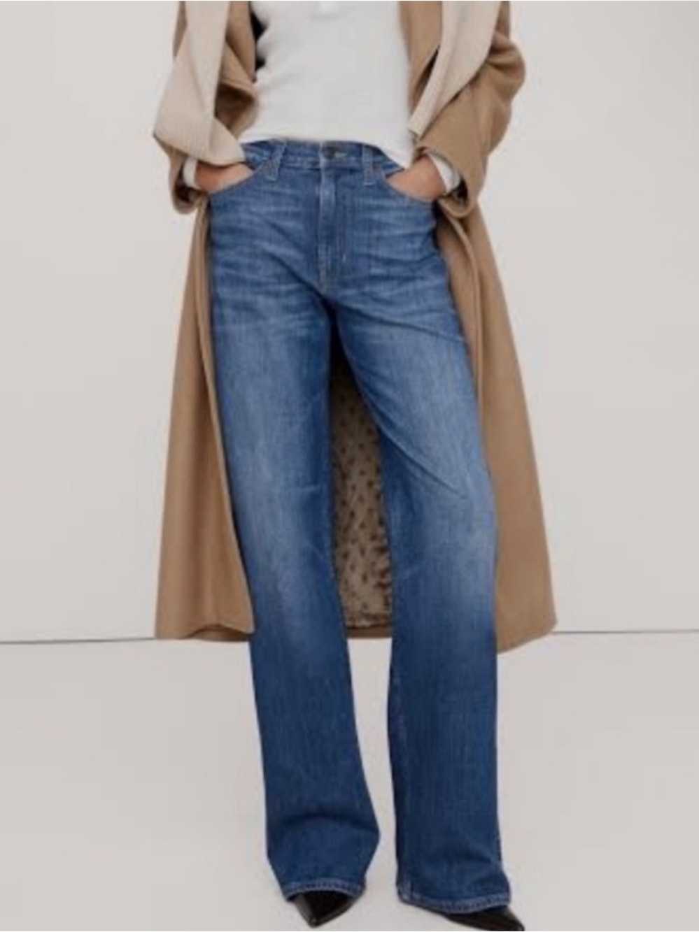 NWT Banana Republic High-Rise Relaxed Flare Jean